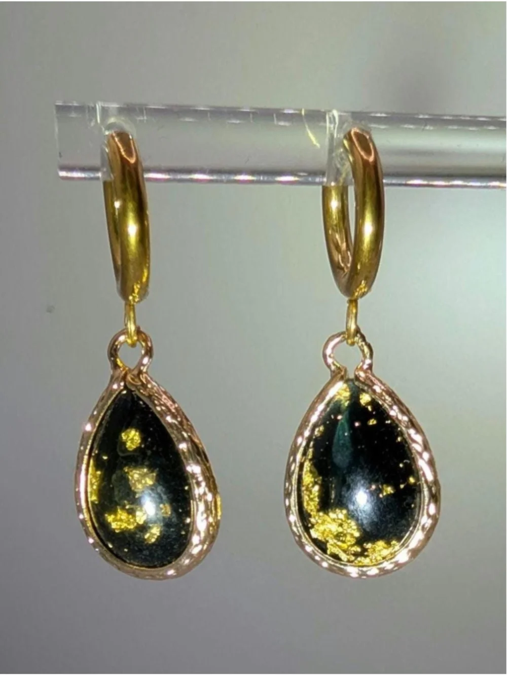 Black & Gold Tone Flake Resin Teardrop Huggie Earrings Gold Stainless Steel Hoop